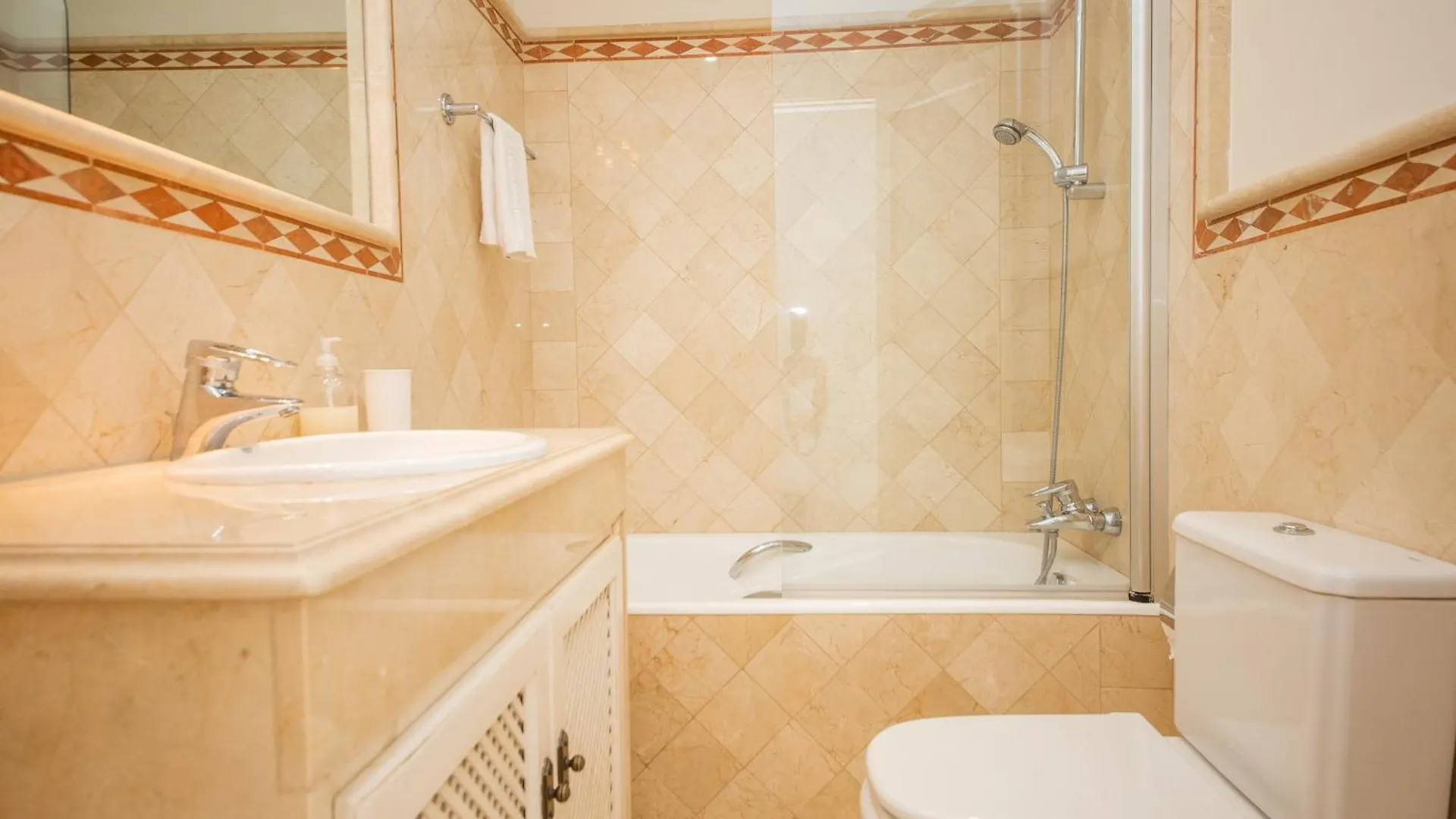 מנילבה Villa Marmol 162